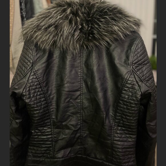Love Token- Faux Fur and Leather Jacket - Picture 2 of 2